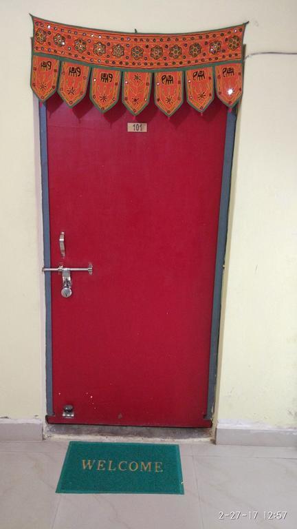 Radha Krishna Home Varanasi Exterior foto